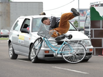 自転車交通安全教室（中・高生対象）　警察等と連携した交通事故対策活動